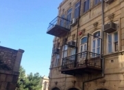 Satılır 5 otaqlı 170 m2 köhnə tikili İçəri Şəhər