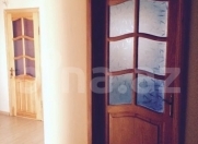 Satılır 4 otaqlı 100 m2 köhnə tikili Neapol dairəsi