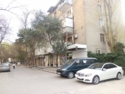 Satılır 2 otaqlı 33 m2 köhnə tikili Yasamal bazarı