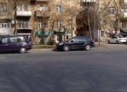 Satılır 2 otaqlı 75 m2 köhnə tikili Səməd Vurğun parkı