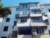 Satılır 2 otaqlı 42 m2 köhnə tikili Zərifə Əliyeva adına park