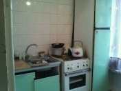 Satılır 2 otaqlı 50 m2 köhnə tikili Space TV