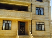 Satılır 6 otaqlı 330 m2 həyət evi Novxanı