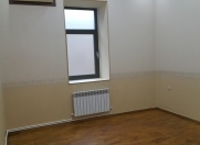 İcarəyə verilir 4 otaqlı 72 m2 köhnə tikili İçəri Şəhər