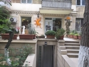 Satılır 2 otaqlı 60 m2 obyekt İnşaatçılar m.