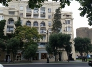 İcarəyə verilir 2 otaqlı 80 m2 köhnə tikili Azneft meydanı