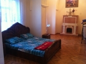 İcarəyə verilir 5 otaqlı 250 m2 yeni tikili Sahil m.