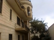 Satılır 8 otaqlı 400 m2 həyət evi Xətai r.