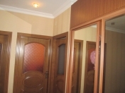 Satılır 3 otaqlı 82 m2 köhnə tikili Ayna Sultanova heykəli