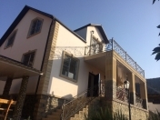 Satılır 7 otaqlı 300 m2 həyət evi Nizami r.