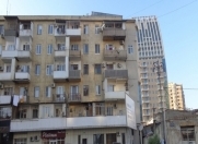 Satılır 2 otaqlı 60 m2 köhnə tikili Nərimanov heykəli