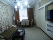 Satılır 3 otaqlı 100 m2 yeni tikili Ukrayna dairəsi