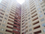 İcarəyə verilir 3 otaqlı 138 m2 yeni tikili Tibb Universiteti