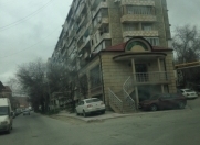 Satılır 4 otaqlı 120 m2 köhnə tikili Ayna Sultanova heykəli