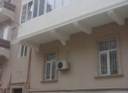 İcarəyə verilir 2 otaqlı 62 m2 köhnə tikili Rusiya səfirliyi