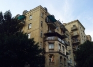 Satılır 5 otaqlı 180 m2 köhnə tikili Dostluq kinoteatrı