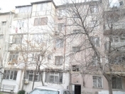 Satılır 2 otaqlı 40 m2 köhnə tikili Ayna Sultanova heykəli