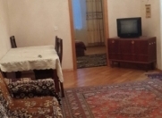 İcarəyə verilir 2 otaqlı 50 m2 köhnə tikili İqtisadiyyat Universiteti