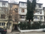 Satılır 3 otaqlı 52 m2 köhnə tikili Bakı Dövlət Universiteti