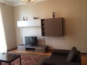 İcarəyə verilir 3 otaqlı 85 m2 köhnə tikili Neft Akademiyası