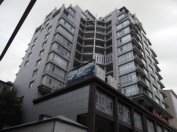 Satılır 4 otaqlı 132 m2 yeni tikili Axundov bağı