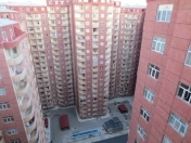 Satılır 4 otaqlı 150 m2 yeni tikili Yasamal parkı