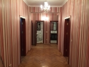 İcarəyə verilir 4 otaqlı 100 m2 yeni tikili Tibb Universiteti