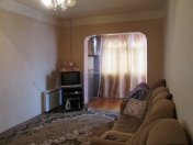 Satılır 2 otaqlı 42 m2 köhnə tikili Ayna Sultanova heykəli