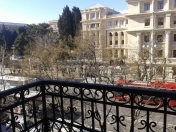 Satılır 3 otaqlı 75 m2 köhnə tikili Bakı Dövlət Universiteti