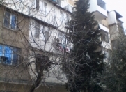 Satılır 2 otaqlı 45 m2 köhnə tikili Bakı Dövlət Universiteti