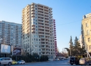 İcarəyə verilir 3 otaqlı 127 m2 yeni tikili Axundov bağı