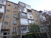 Satılır 3 otaqlı 70 m2 köhnə tikili Bakı Dövlət Universiteti