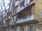 Satılır 2 otaqlı 80 m2 köhnə tikili Ukrayna dairəsi