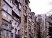 İcarəyə verilir 4 otaqlı 120 m2 köhnə tikili Bakı Asiya Universiteti