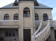 Satılır 6 otaqlı 220 m2 həyət evi Nəsimi r.