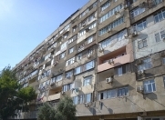 Satılır 2 otaqlı 70 m2 köhnə tikili Bakı Dövlət Universiteti