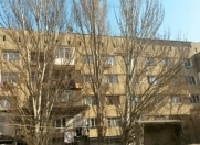 Satılır 3 otaqlı 80 m2 köhnə tikili 6 mkr