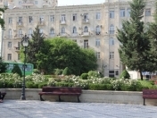 İcarəyə verilir 3 otaqlı 80 m2 köhnə tikili Nərimanov heykəli