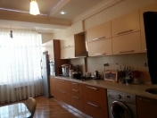 Satılır 2 otaqlı 95 m2 yeni tikili Neapol dairəsi