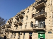 İcarəyə verilir 2 otaqlı 70 m2 köhnə tikili Milli Konservatoriya