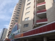 Satılır 3 otaqlı 130 m2 yeni tikili Tibb Universiteti