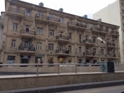 Satılır 2 otaqlı 60 m2 köhnə tikili Nəriman Nərimanov parkı