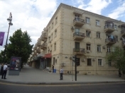 Satılır 3 otaqlı 75 m2 köhnə tikili Hüseyn Cavid parkı