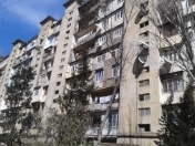 Satılır 4 otaqlı 110 m2 köhnə tikili Neapol dairəsi