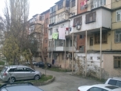 Satılır 2 otaqlı 48 m2 köhnə tikili Zərifə Əliyeva adına park