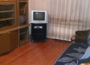 İcarəyə verilir 2 otaqlı 65 m2 köhnə tikili Qələbə dairəsi