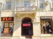 Satılır 3 otaqlı 90 m2 köhnə tikili Axundov bağı