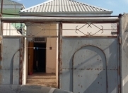 Satılır 3 otaqlı 66 m2 həyət evi Keşlə bazarı