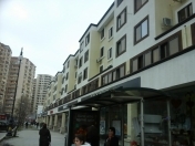 Satılır 2 otaqlı 40 m2 köhnə tikili Ayna Sultanova heykəli