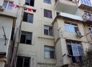 Satılır 2 otaqlı 50 m2 köhnə tikili Ayna Sultanova heykəli
